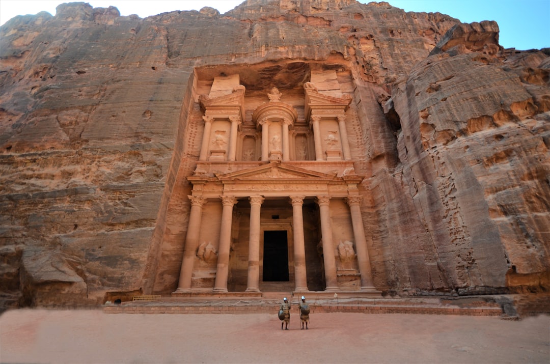 Contrastes de Jordania y Esencias de Egipto