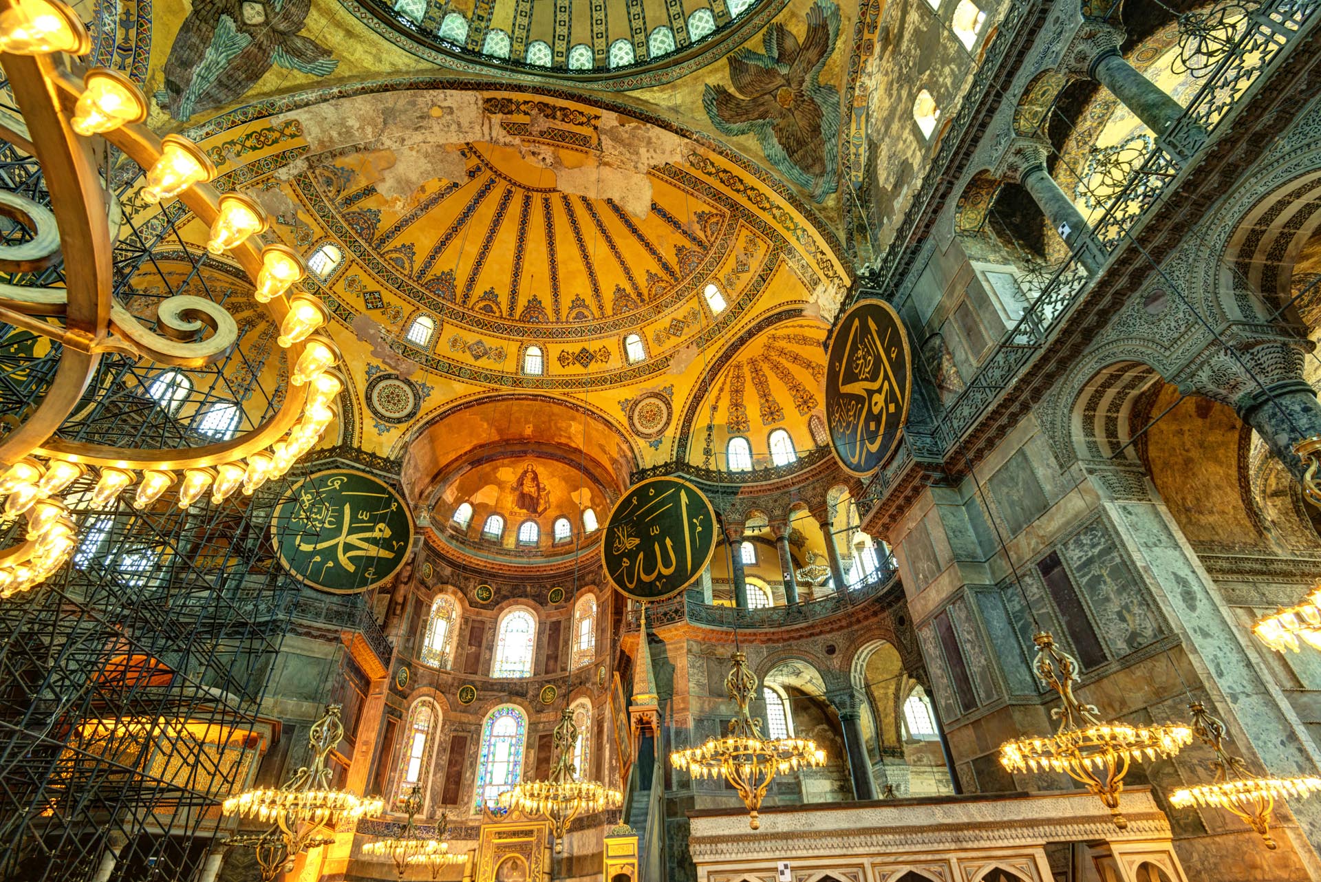 ESTAMBUL CON CAPADOCIA Y DUBAI CON ABU DHABI