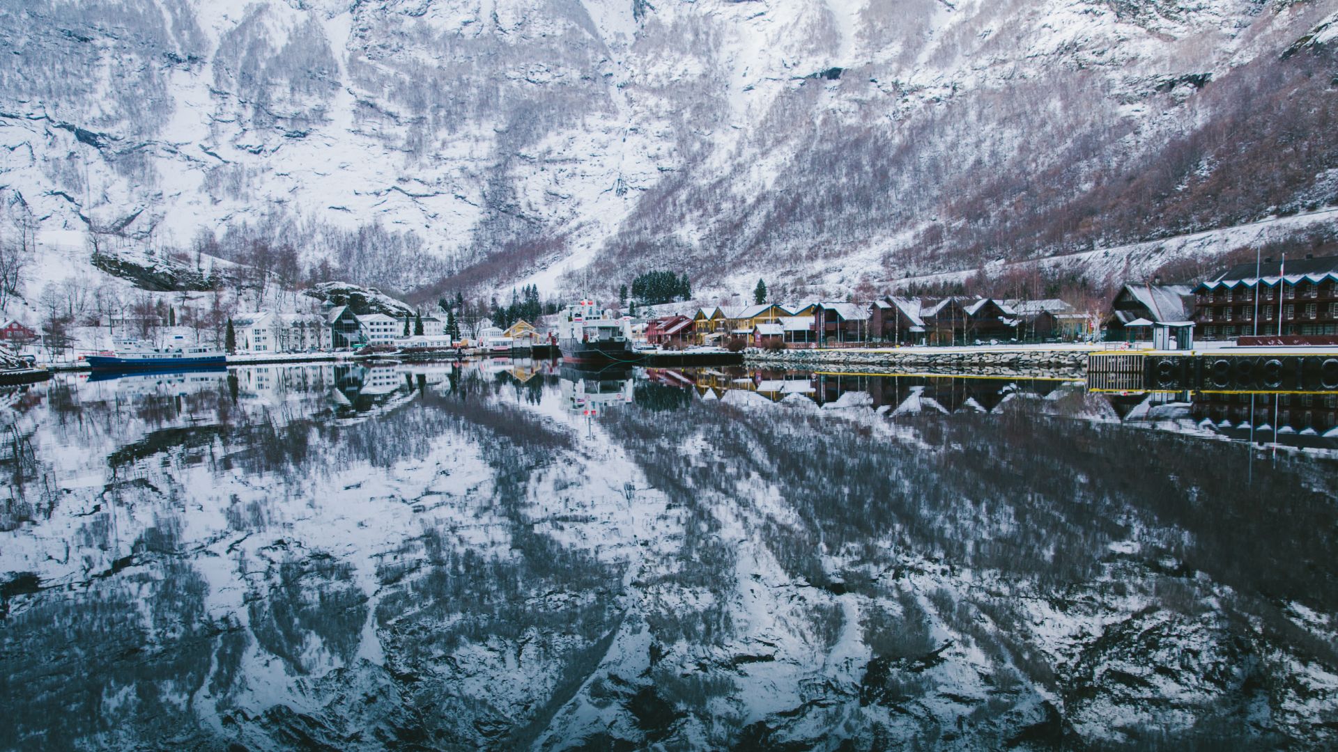 FIORDOS NORUEGOS EN INVIERNO