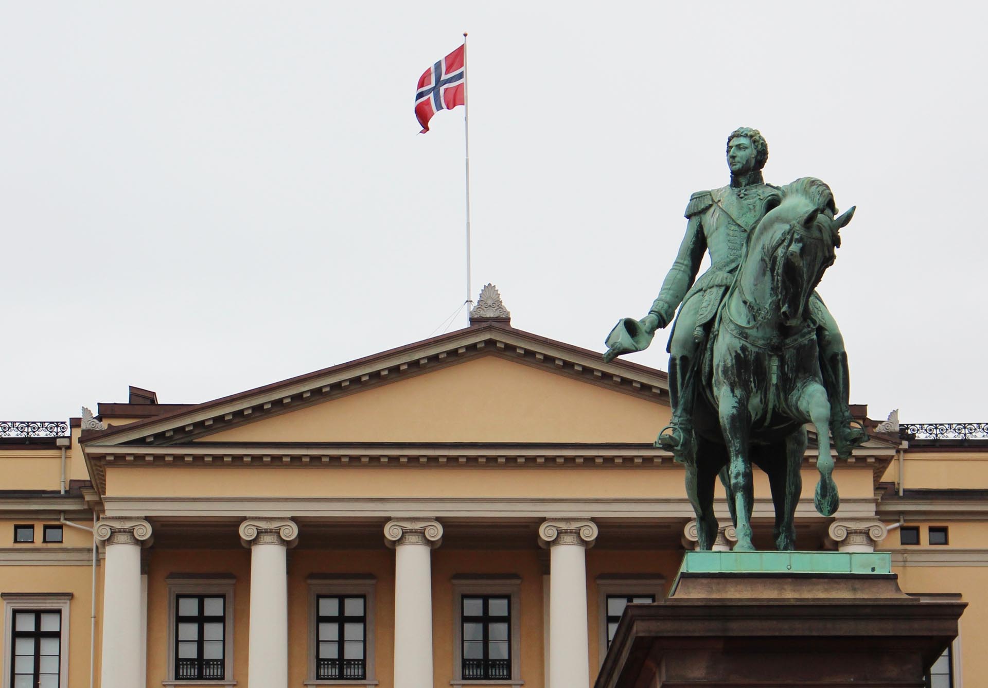 TIERRA DE TROLLS, FIORDOS Y ALESUND